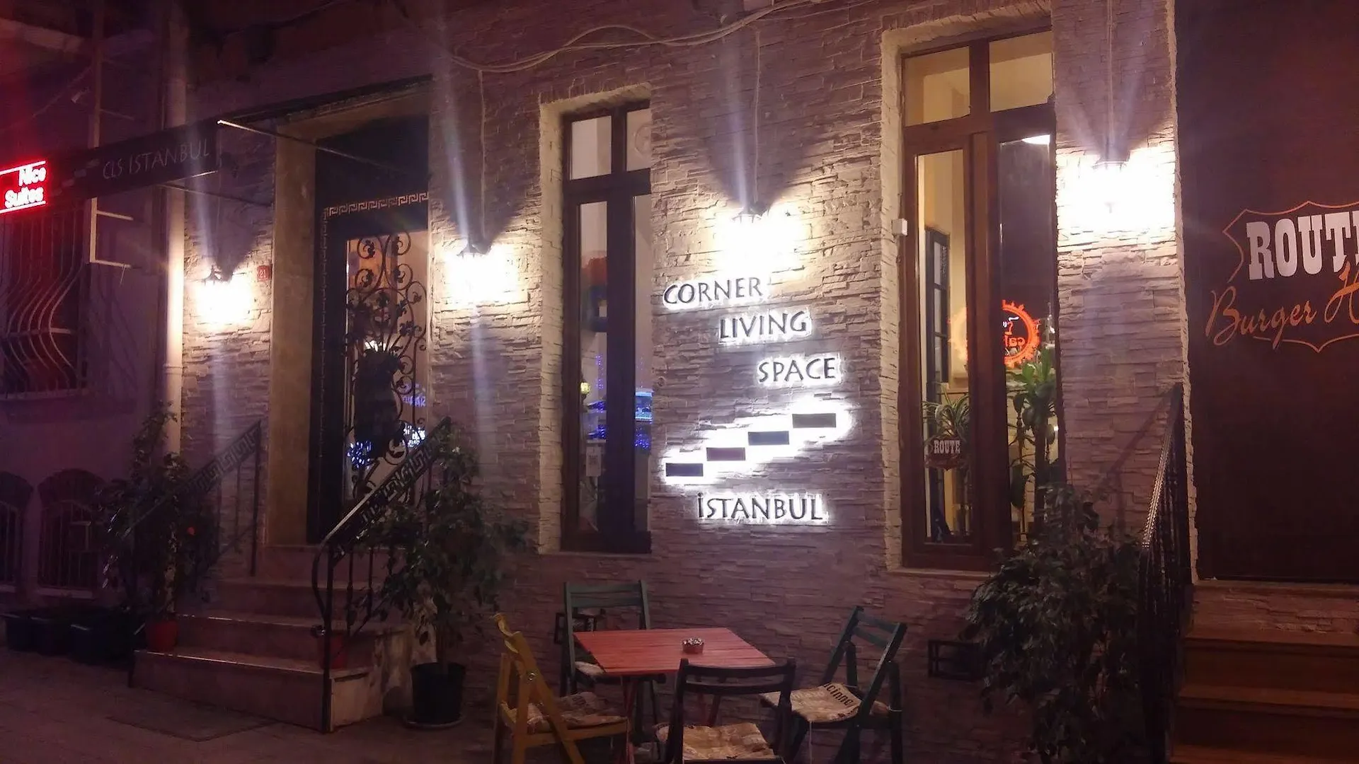 Corner Living Space Stambuł Nocleg ze śniadaniem
