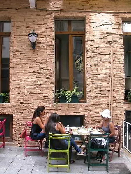Corner Living Space Stambuł Nocleg ze śniadaniem