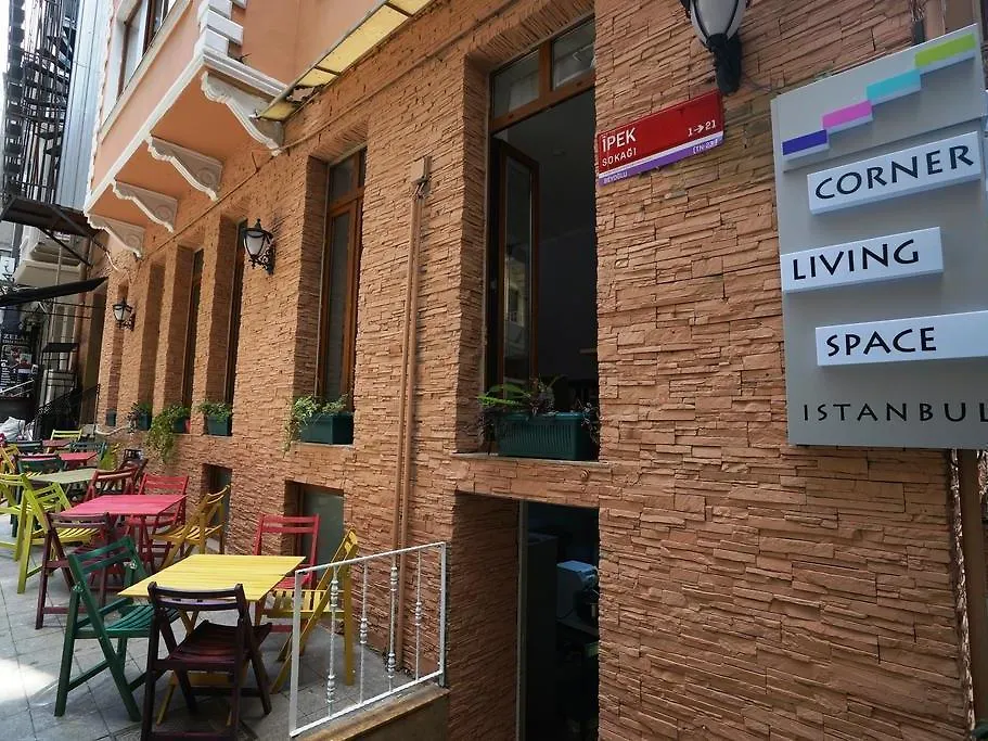 Corner Living Space Istanbul Bed & Breakfast